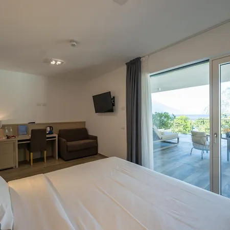Otel Bellariva Riva del Garda